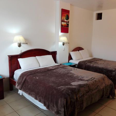 Hotel Pacifico Puerto López Екстериор снимка