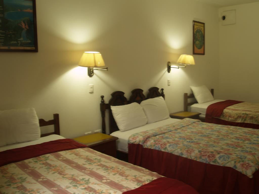 Hotel Pacifico Puerto López Екстериор снимка