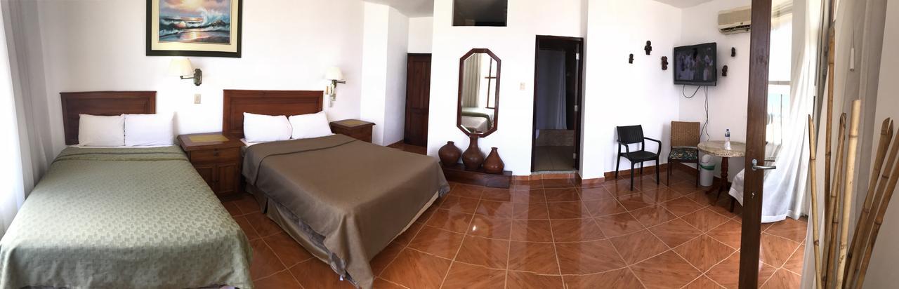 Hotel Pacifico Puerto López Екстериор снимка