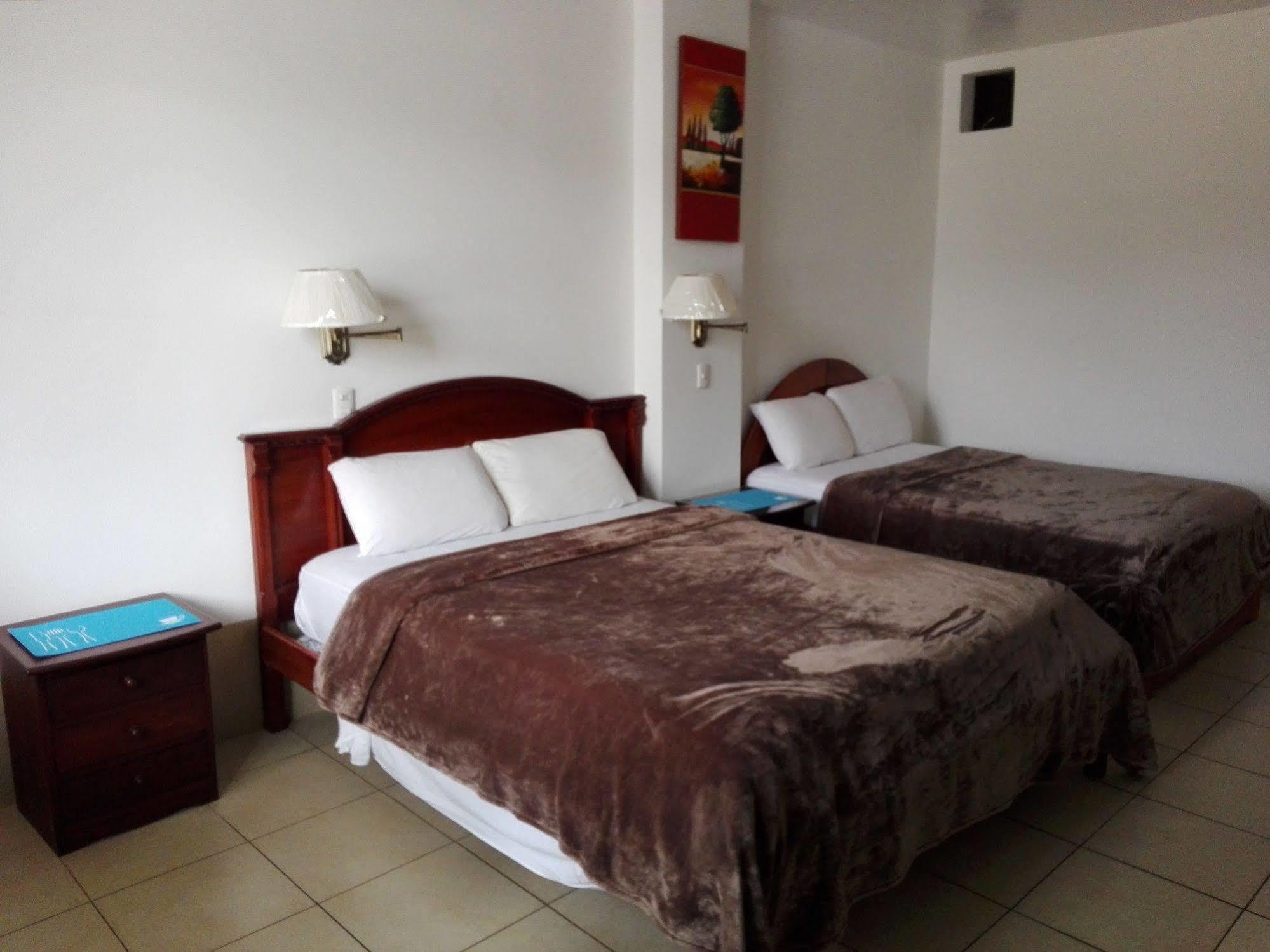 Hotel Pacifico Puerto López Екстериор снимка